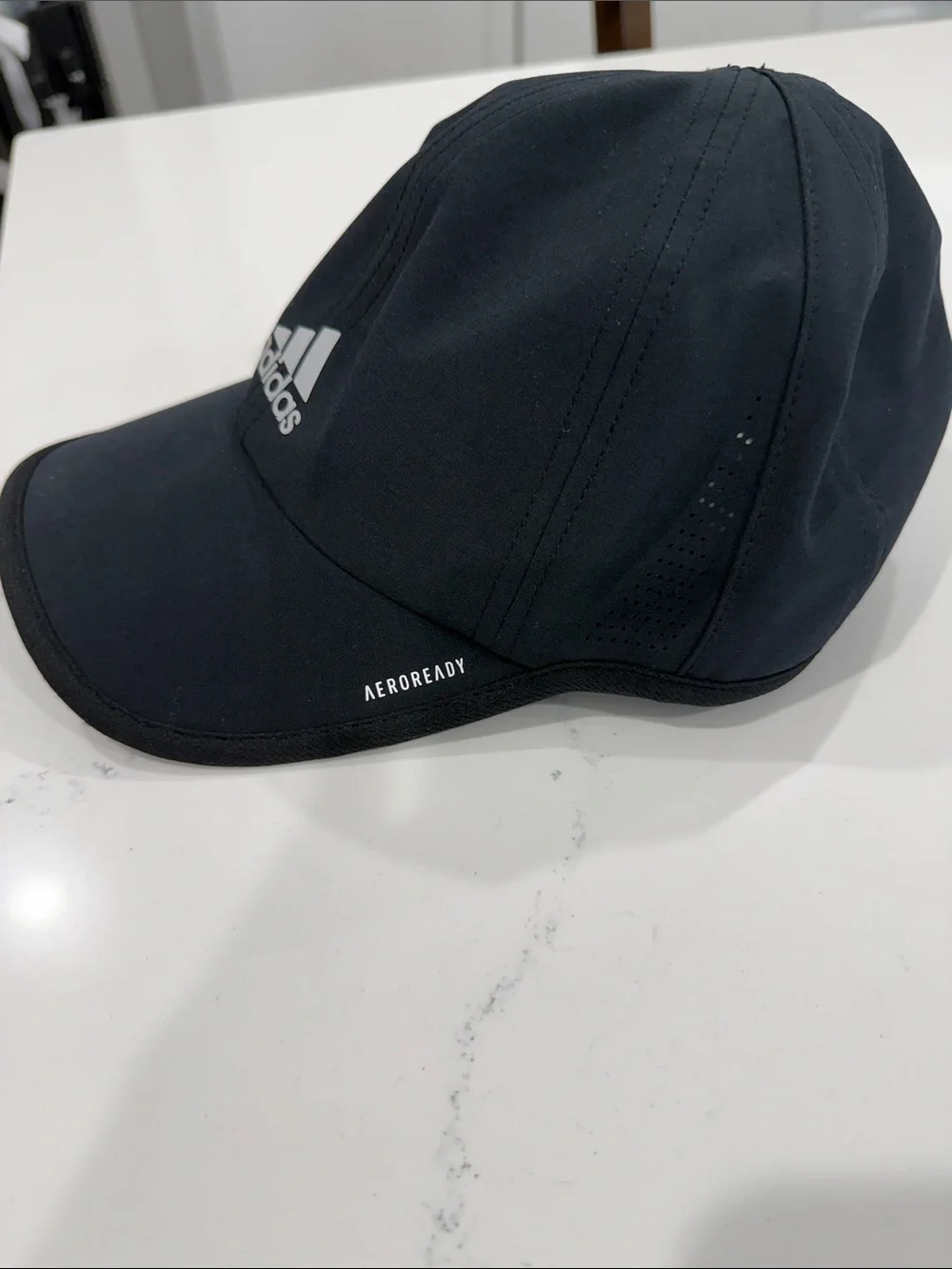 Adidas NEW Men’s Lightweight Hat